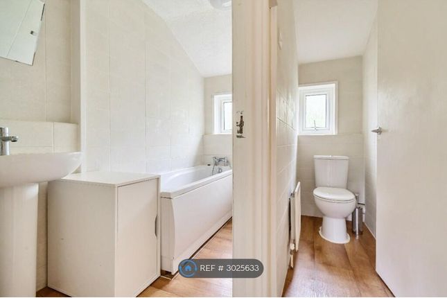 Lisle Walk, Cherry Hinton, Cambridge photo 4
