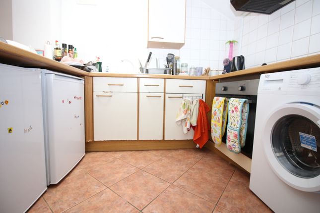 139, Woodville Road(*), Cardiff photo 2