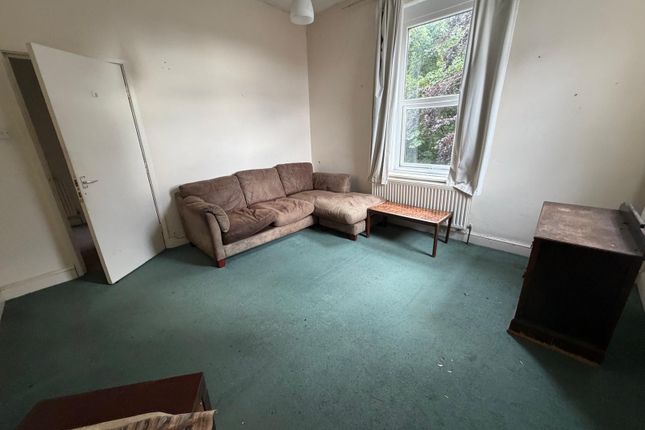 Flat 4, Hampstead House, Stockport photo 2