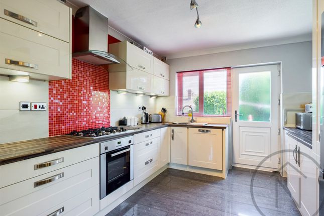 19 Westfields, Newton Aycliffe photo 3