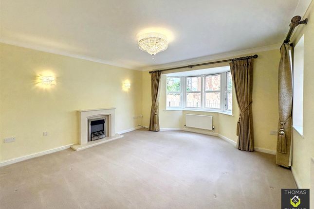 28, Dancers Hill, Gloucester photo 3