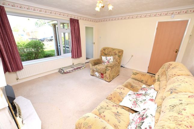 6, Willow Close, Market Drayton photo 4