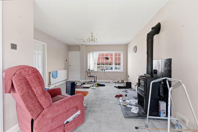 22, Waby Close, Grimsby photo 4