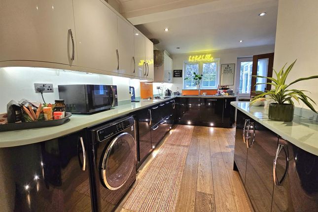 53, Stocken Close, Hucclecote photo 4
