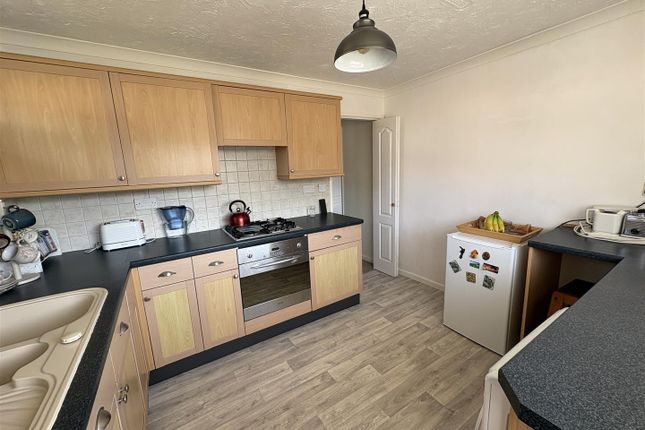 25B, Hillcrest Road, Weymouth photo 4