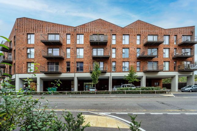 Thumbnail Flat for sale in Wey Corner, Guildford GU1, Guildford,