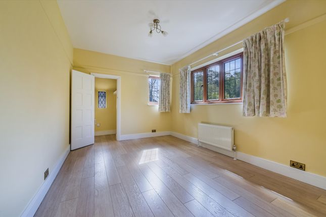 Detached house to rent in Chislehurst Road, Chislehurst