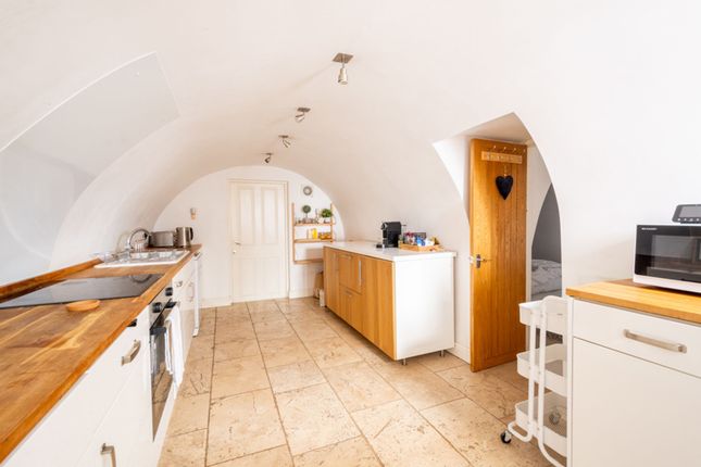 Town house for sale in Green Park, Bath