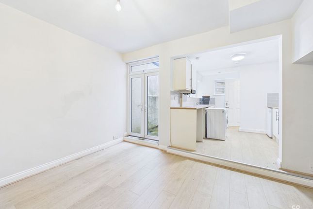 3 Coombe Terrace, Brighton photo 4