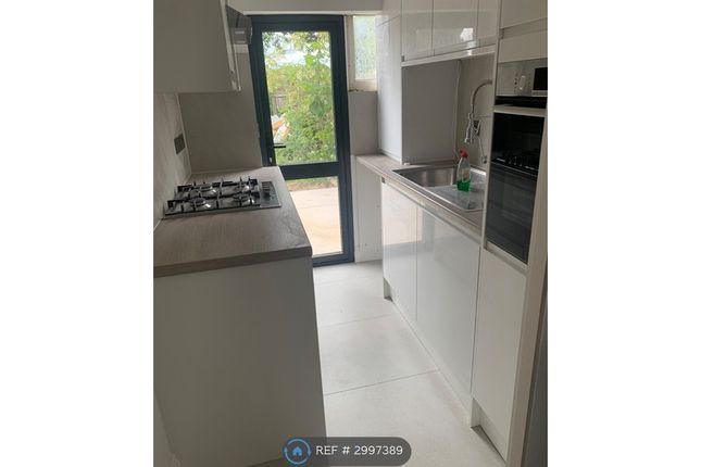 Thames Avenue, Perivale, Greenford photo 4