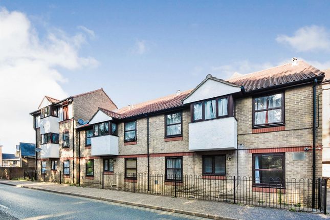 Thumbnail Flat for sale in Trinity Court, Halstead