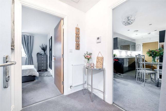 Flat for sale in Carter Court, Hook, Hampshire