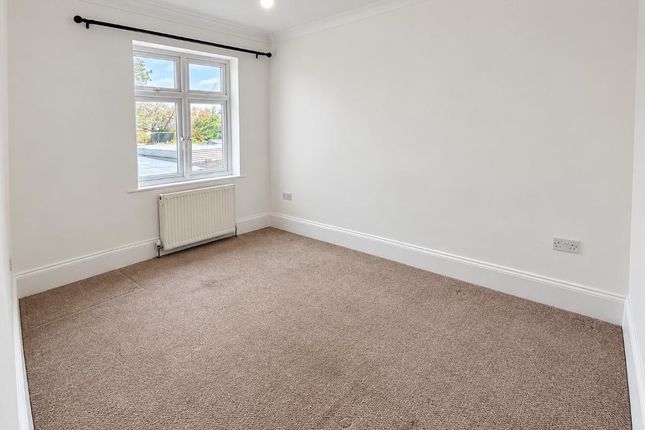 220a, Hornchurch Road, Hornchurch photo 2