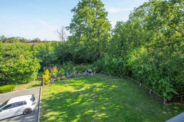 21 Ryder Court,, The Links, Kent photo 4