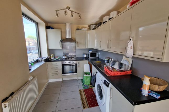 Flat 4, Wembley photo 5