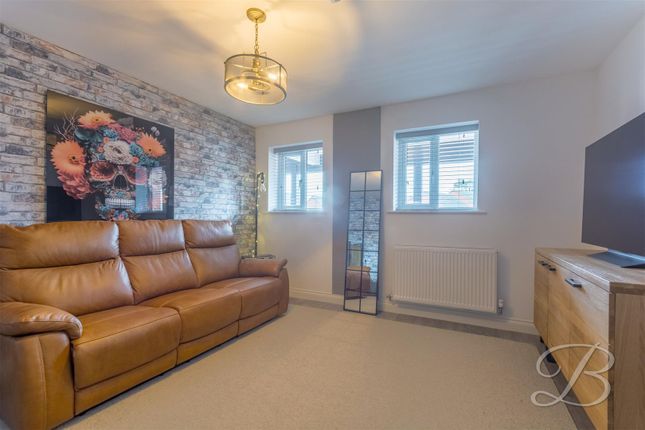 Flat for sale in Woodland Park View, Mansfield
