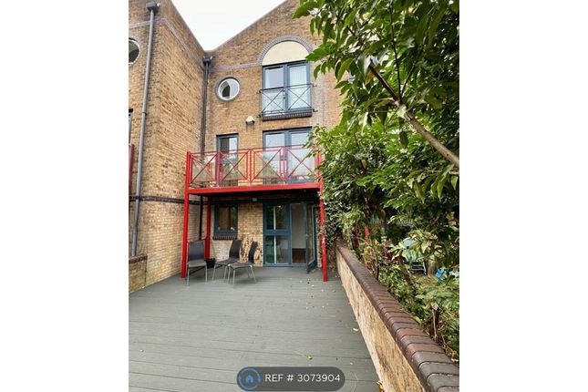 Taeping St, London photo 2