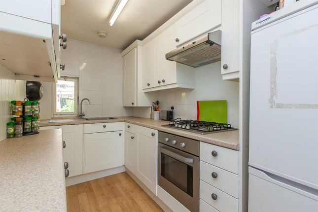19, Trecastle Way, London photo 2