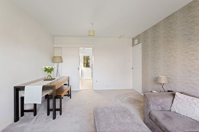 50, Cairns Drive, Balerno photo 4