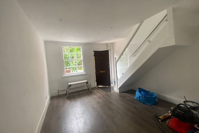 3a, Franklin Cottages, Greater London photo 4