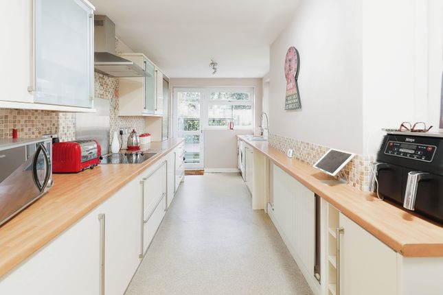 11, Jaques Close, Birmingham photo 3