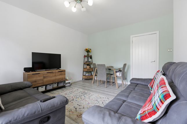 44, Hillcrest Avenue, Coatbridge photo 4