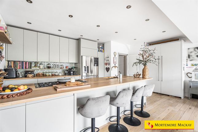 27, Park Drive, London photo 4
