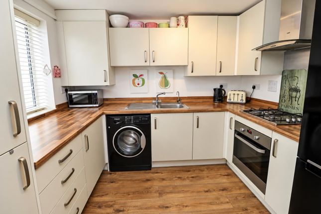 64A, Jubilee Drive, Fleet photo 2