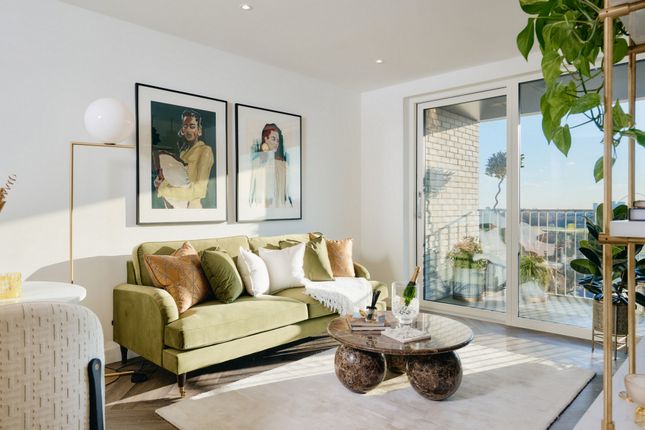 217 Lindley House, Silkstream, London photo 4
