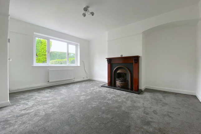 87, Ridge Grove, Stourbridge photo 2
