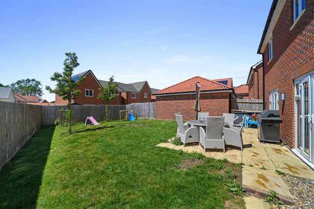 28, Storeys Road, Brantham photo 3