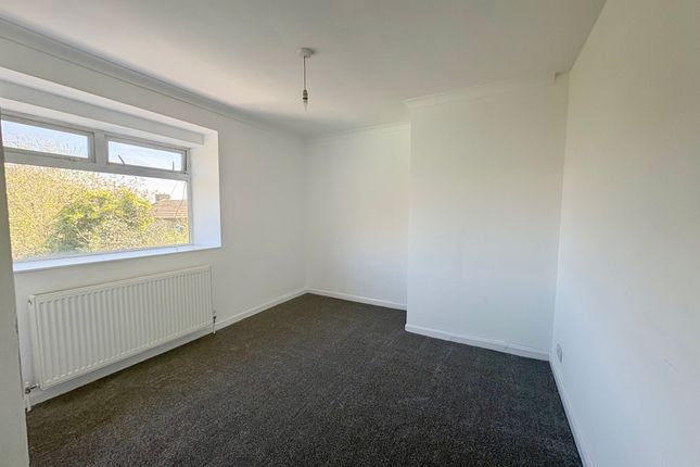 933, Thornton Road, Bradford photo 4
