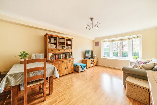 Thumbnail Flat for sale in Lansdowne Road, Purley