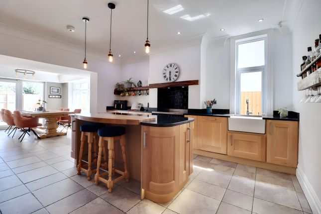 7, Prince Henry Road, Otley photo 2