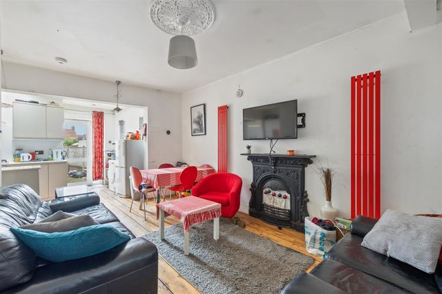 18, Wick Crescent, Bristol photo 4