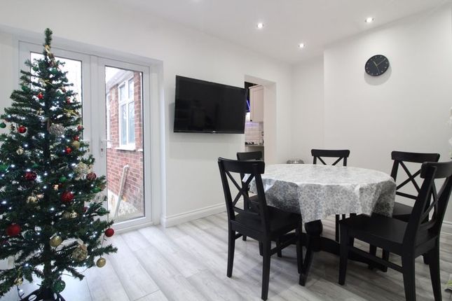 24, Preston Gardens, Luton photo 4