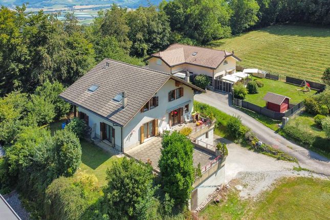Villa for sale in Choëx, Canton Du Valais, Switzerland