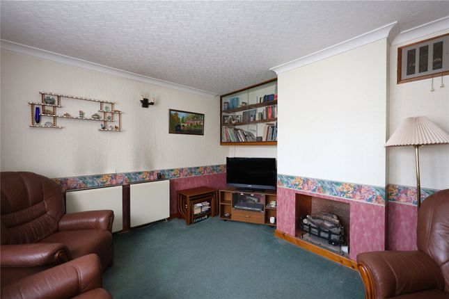 19, The Crypt Estate, Gloucestershire photo 4