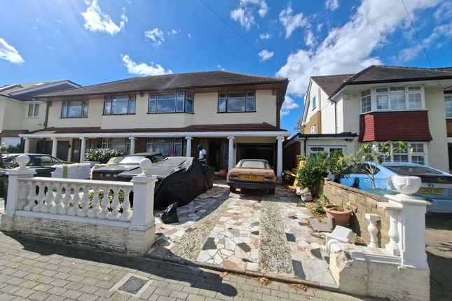 122, Longland Drive, London photo 4