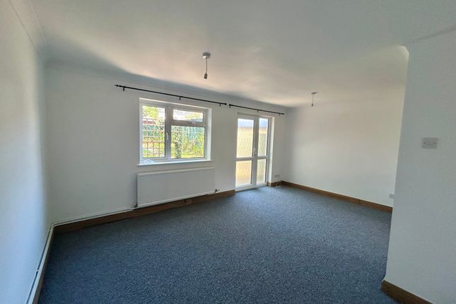 72, Vetch Walk, Haverhill photo 2