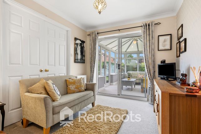 23 Hatfield View, Wakefield, West Yorkshire photo 3
