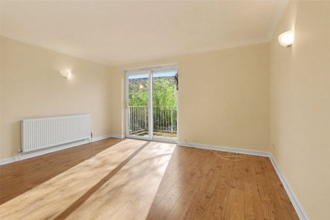5 Oakwood Court, Brook Meadow South Molton Devon, South Molton photo 3