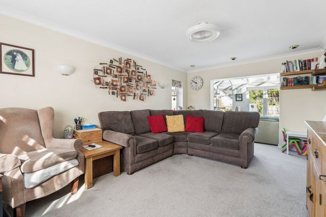 6, Mark Drive, Gerrards Cross photo 3