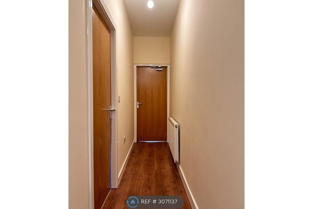Flat, North Road, Stoke-On-Trent photo 4