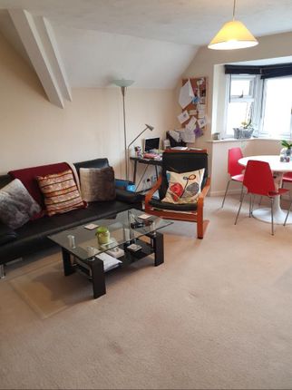 8 Dunlin House, Midhurst Road, Liphook photo 3