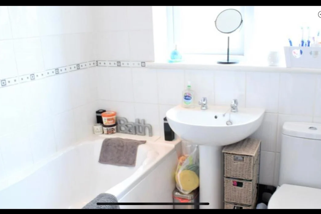 33, Tulip Road, Nottingham photo 4