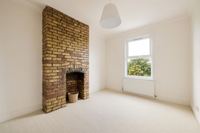 Beech Hall Road, Chingford photo 2