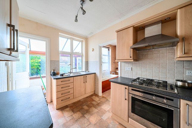 77a Salisbury Road, Barnet photo 4