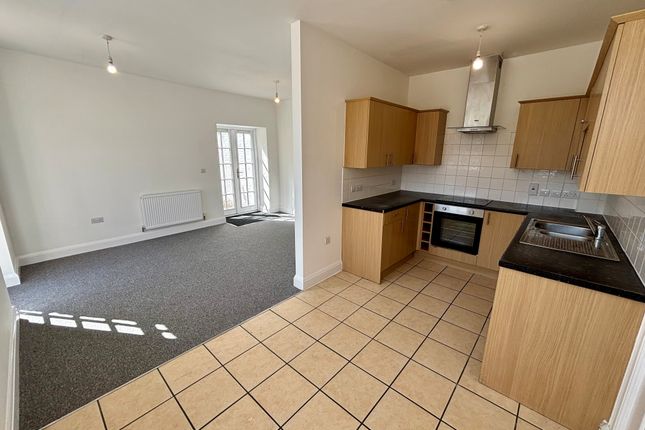 21a, London Road, BRANDON photo 3