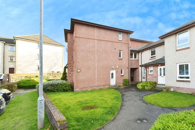 Thumbnail Flat for sale in Arranview Court, Irvine